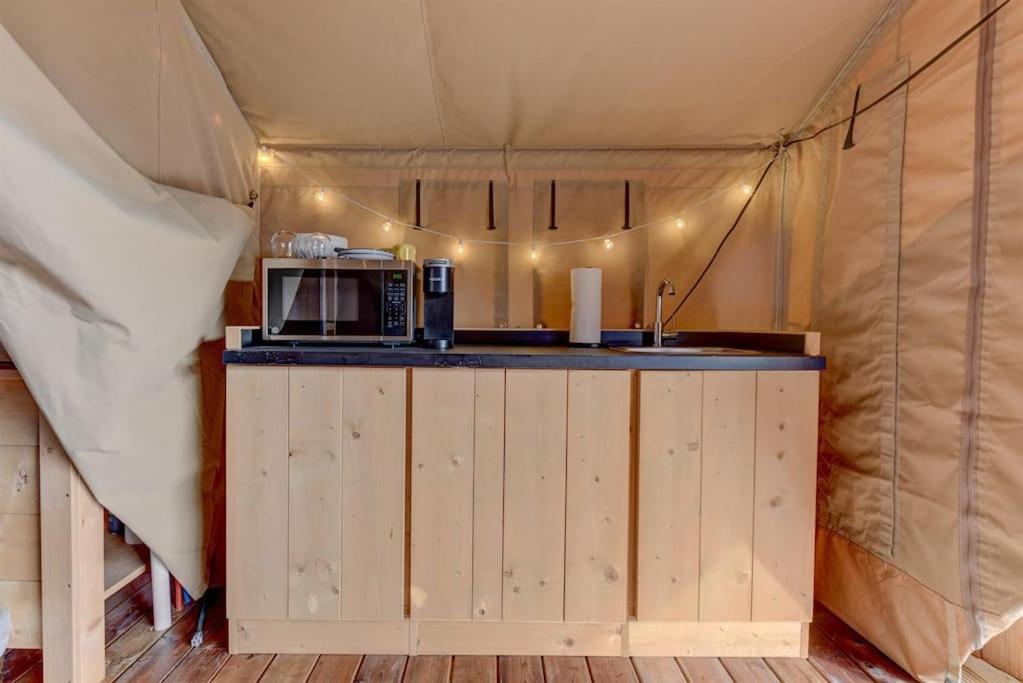 12 Fires Luxury Glamping With Heating #3 Hotell Johnson City Exteriör bild