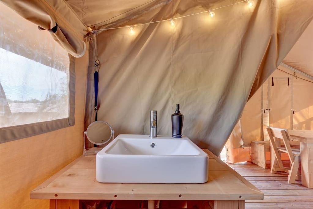 12 Fires Luxury Glamping With Heating #3 Hotell Johnson City Exteriör bild